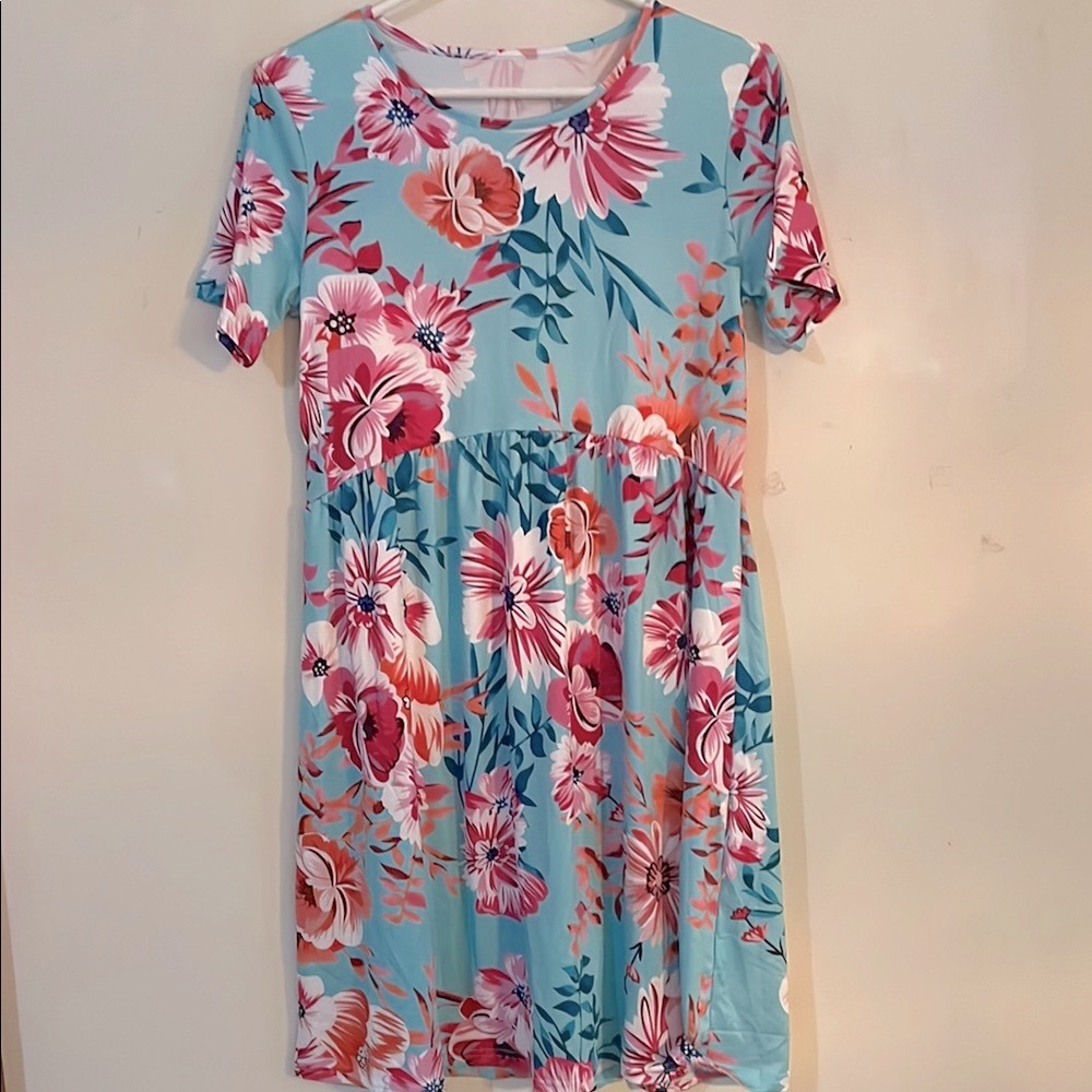 Feminine Colorful Floral Print Women's Dress - Picture 3 of 8